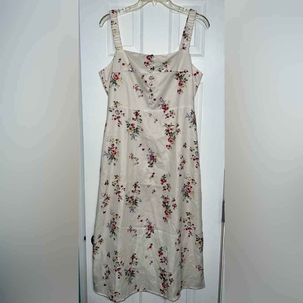NWT RIHOAS Floral Print Dress Cream with Red and Green Accents
